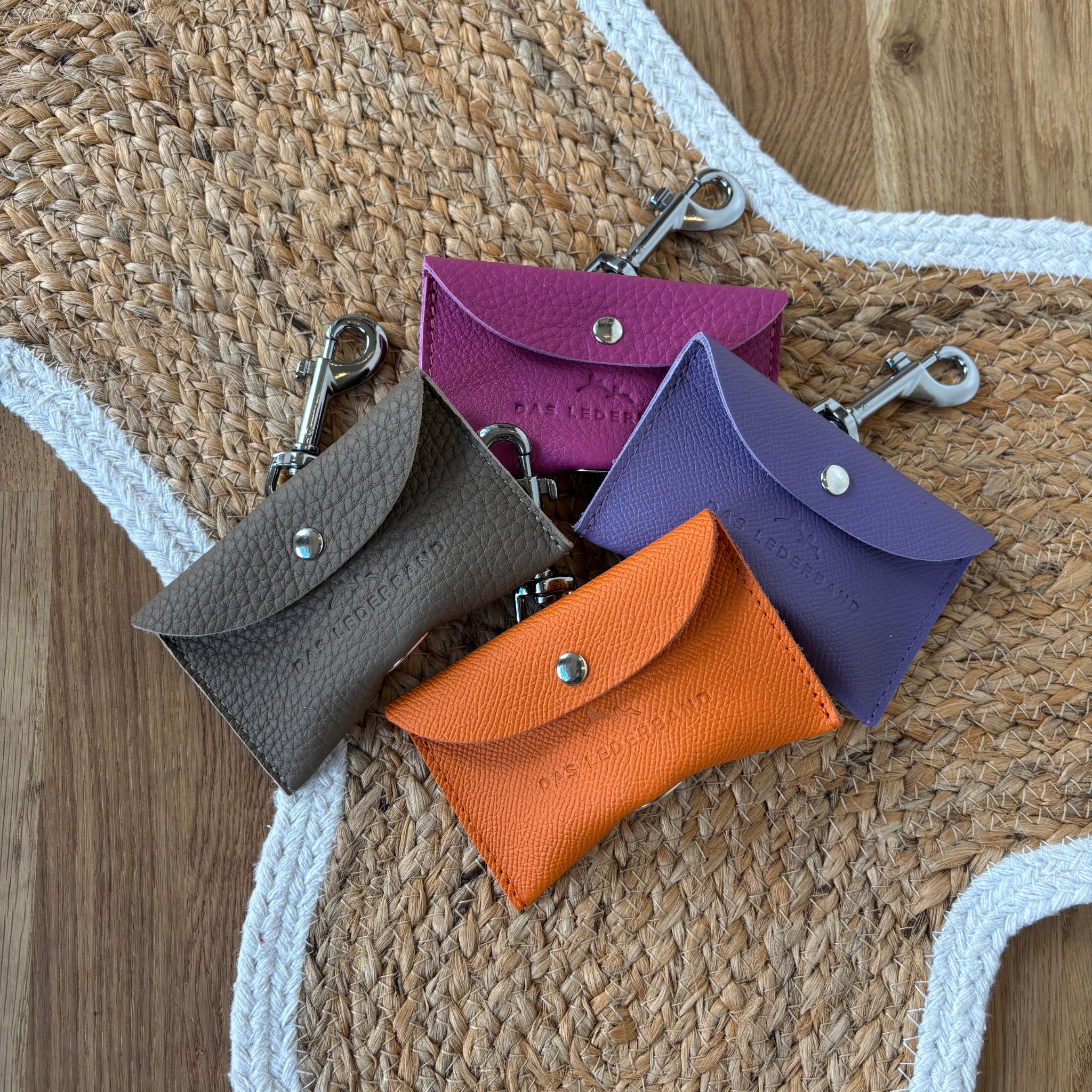Hundepose holder - Skinn