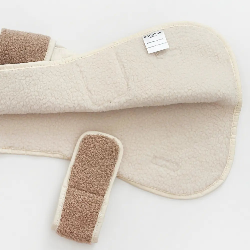 Luxe Quilted Creamy Chai - Vattert hundejakke