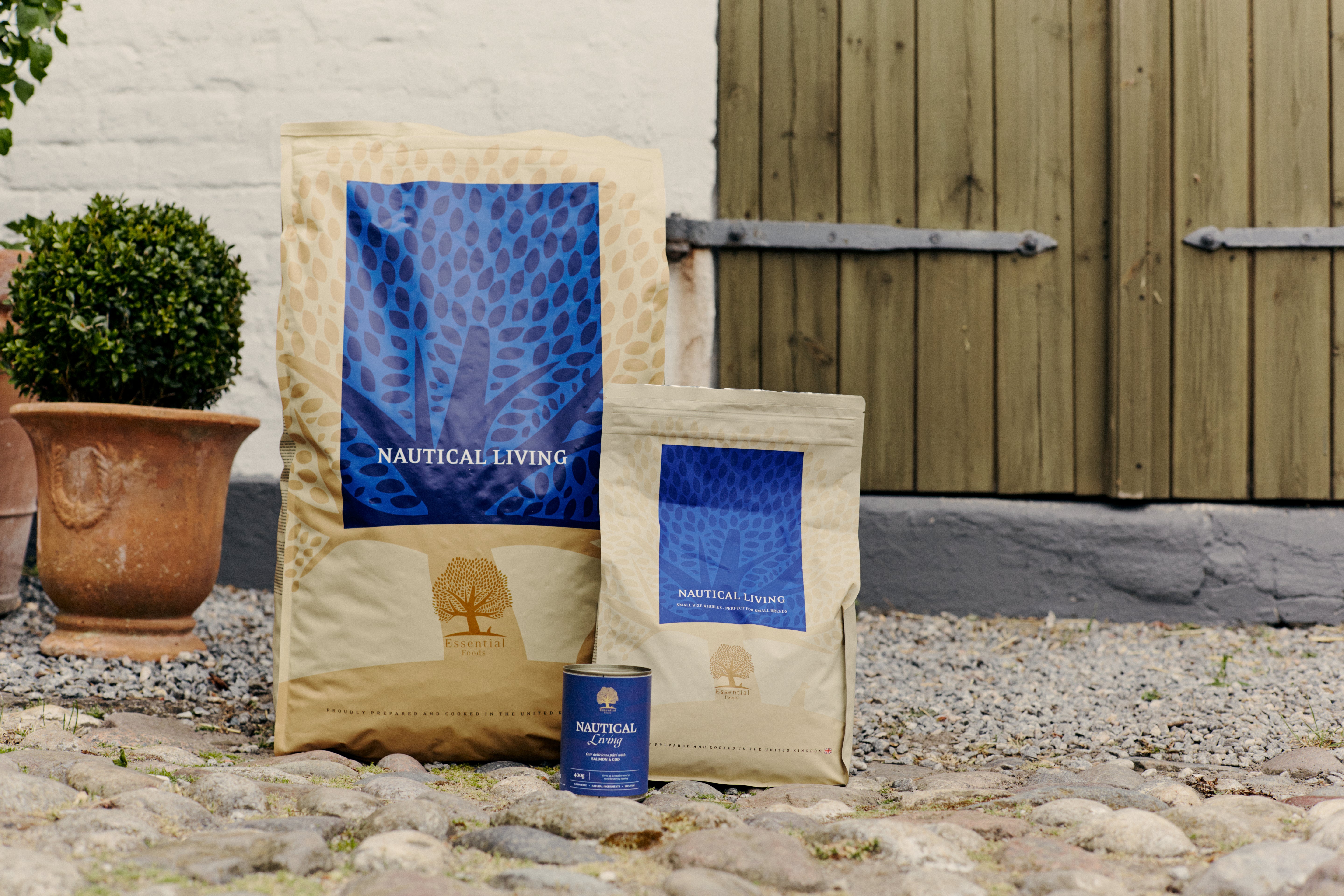 Essential Nautical Living – Tørrfôr med laks, ørret og sesongens fisk