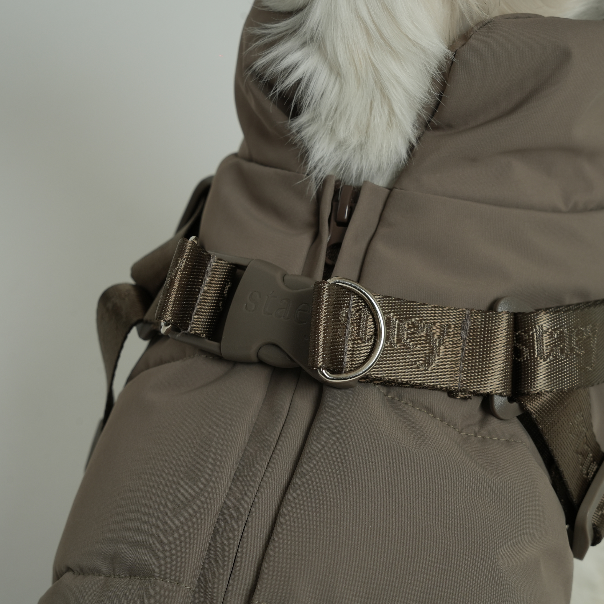 Vera - Hundejakke med integrert sele | Sage